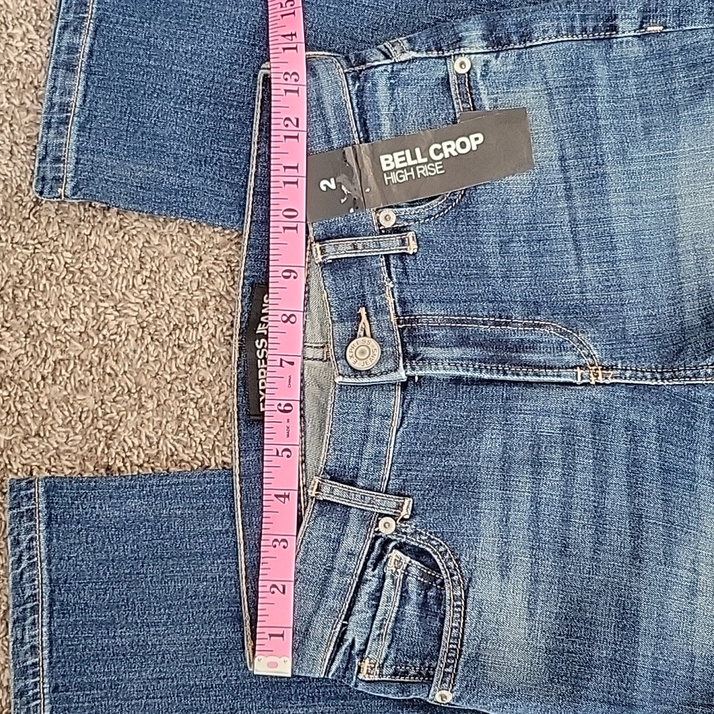 Women's Express Bell Crop High Rise - Picture 3 of 10